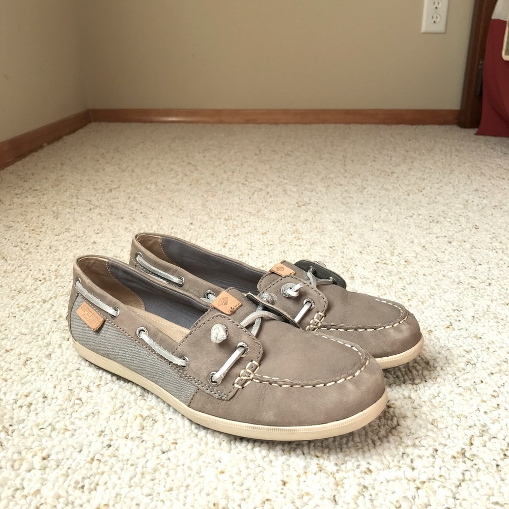 Sperry: boat shoe W size 7, neutral tones